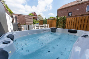 NEW- Kanne TE WATER - JACUZZI - VLAK AAN HET WATER